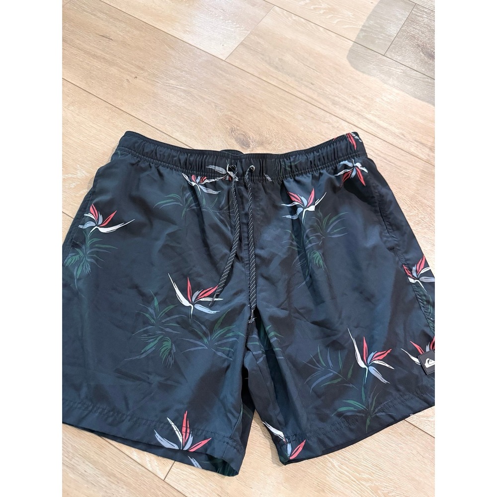 Men's quicksilver swim shorts size XL